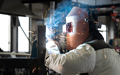 有資格者多数による品質と安全の保証